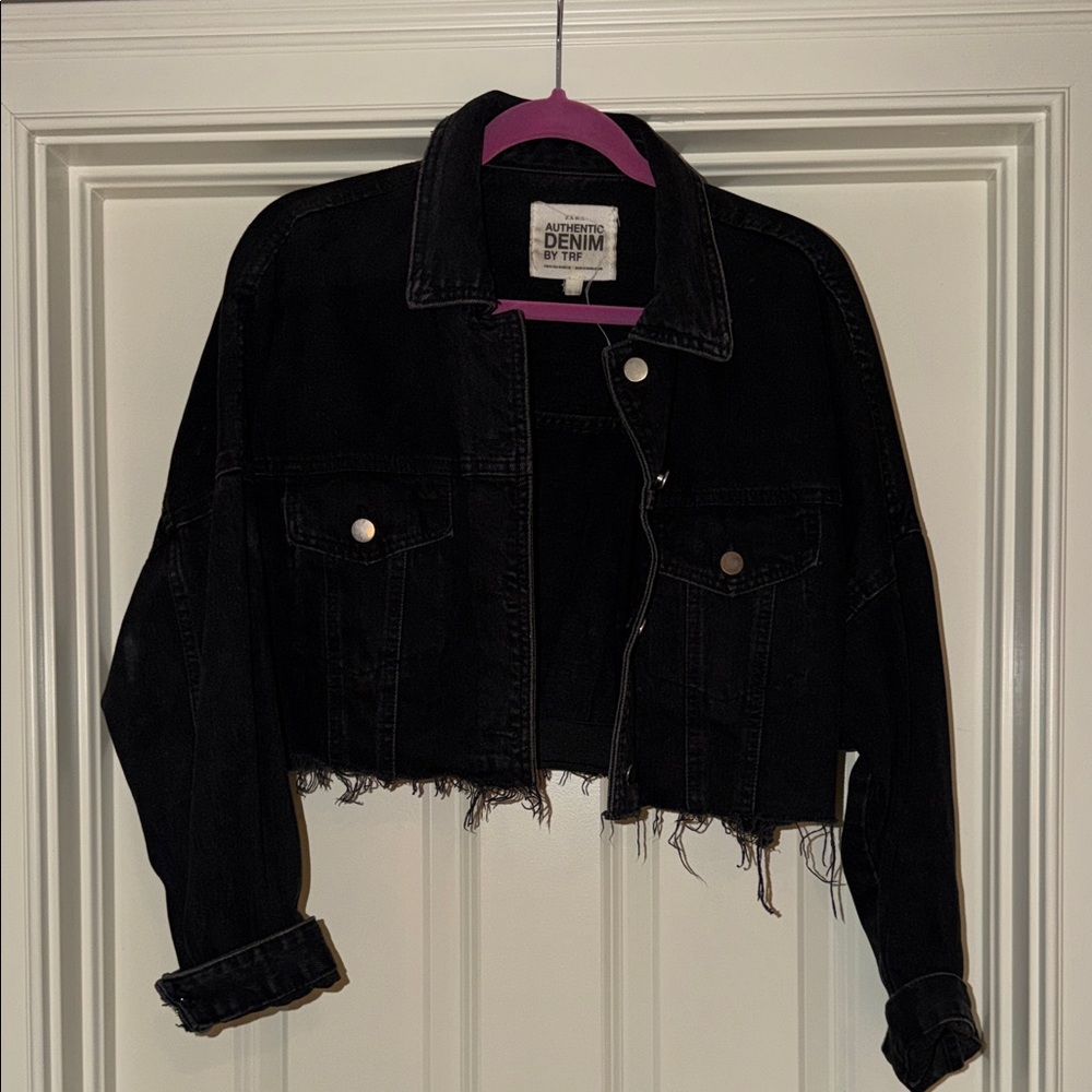 Zara Black Cropped Distressed Denim Jacket